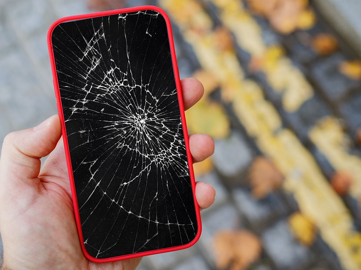É perigoso utilizar o celular com a tela quebrada?